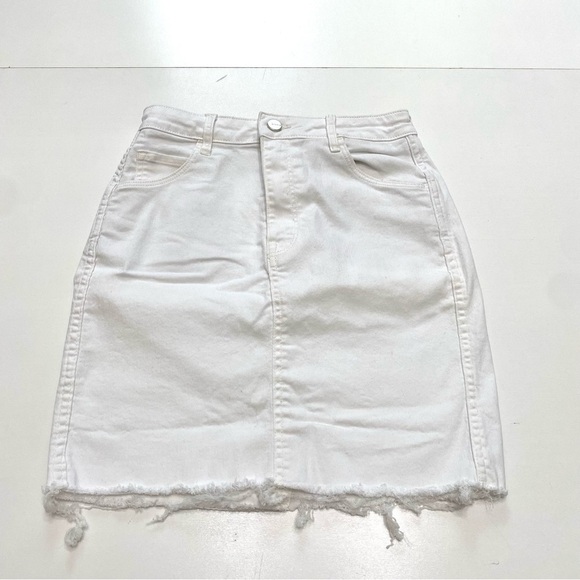 H&M white denim mini skirt raw hemline size 4 - Picture 1 of 6